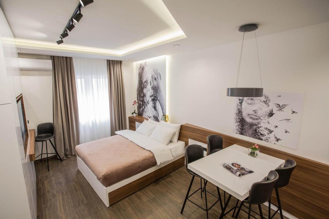 Sacher Apartments Ni Eksteriør billede